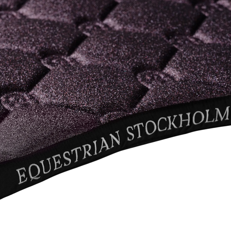 Equestrian Stockholm - Tapis de dressage Glimmer violet | - Ohlala