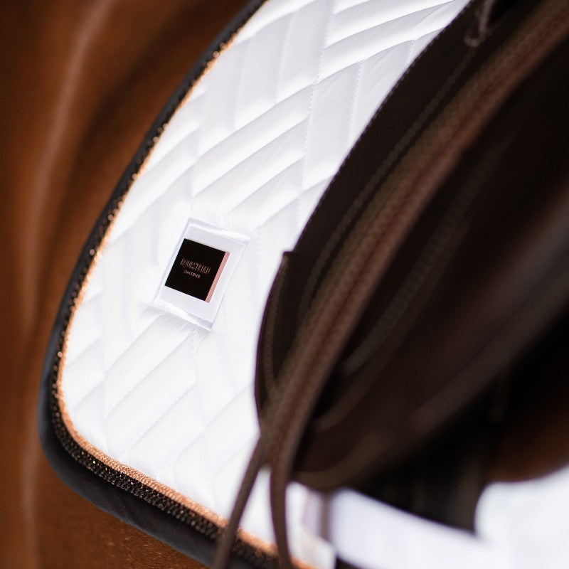 Equestrian Stockholm - Tapis de selle Modern Dark Ocean blanc/ marine
