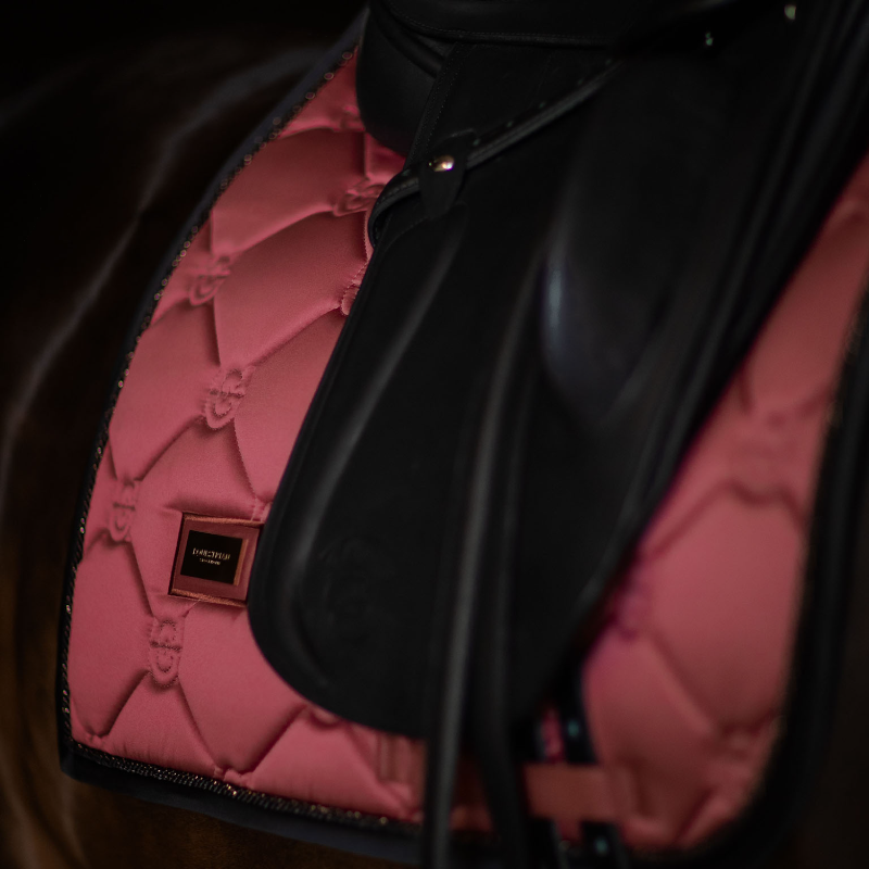 Equestrian Stockholm - Tapis de dressage Soft rouge
