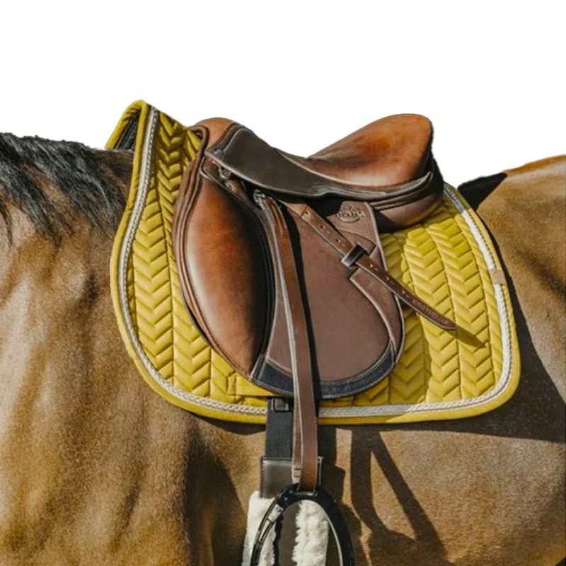 Tapis de selle Softy moutarde Equithème | OHLALA