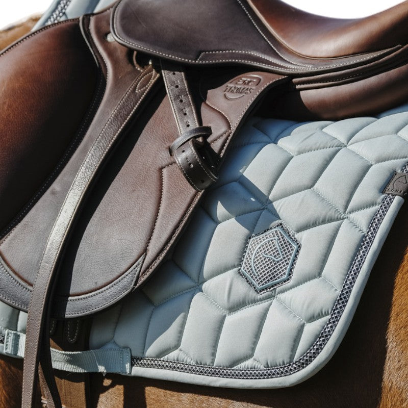 Equithème - Tapis de selle Softhex vert clair | - Ohlala