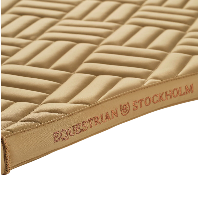 Equestrian Stockholm - Dressuurpad Modern midsummer glow | - Ohlala