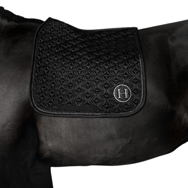 Harcour - Tapis de dressage Ames Coeurs noir | - Ohlala