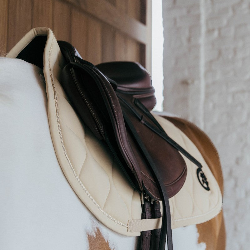 Kentucky Horsewear - Tapis de selle Wave jumping 3D logo beige | - Ohlala