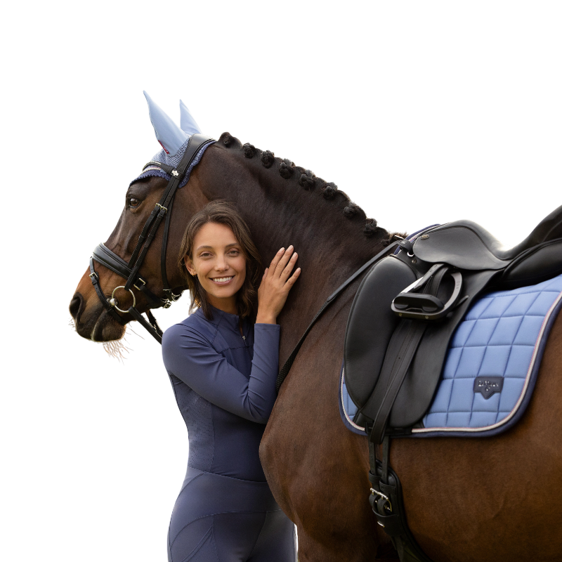 LeMieux - Tapis de dressage Loire Classic powder blue | - Ohlala