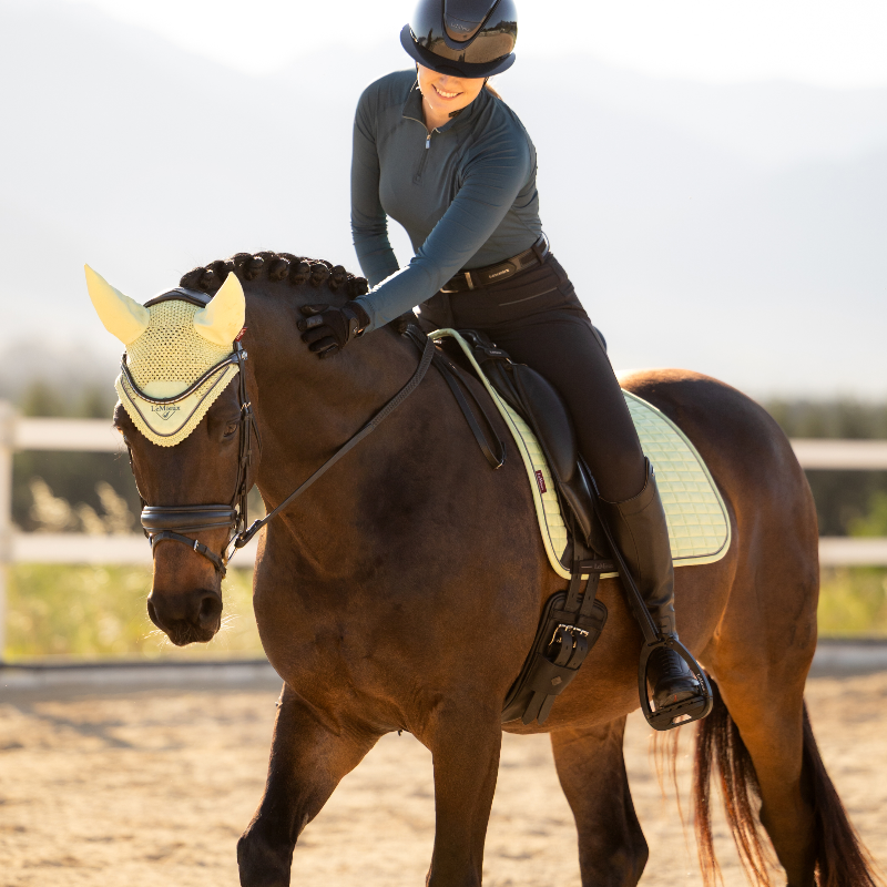 LeMieux - Tapis de dressage Suede macaron | - Ohlala