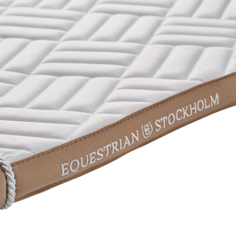 Equestrian Stockholm - Zadeldek Modern White wit/zand | - Ohlala