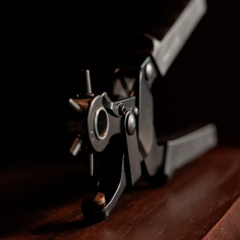 Grooming Deluxe - Poinçon à cuir extra fort noir | - Ohlala