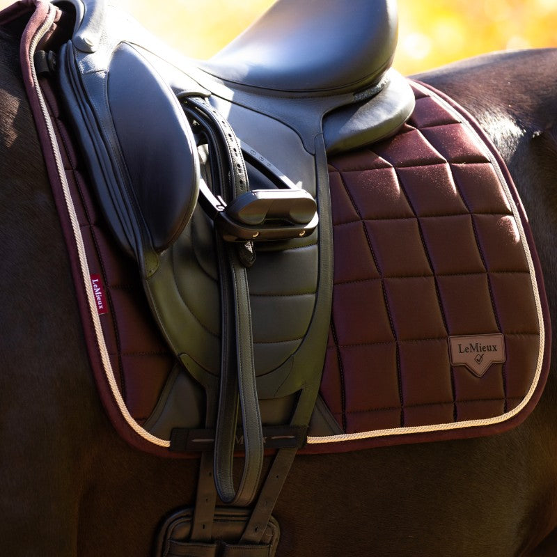 LeMieux - Tapis de dressage Square Loire Classic damson | - Ohlala