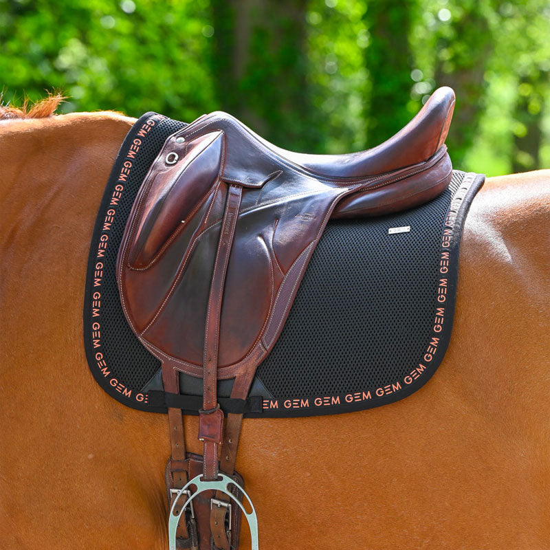 GEM - Tapis de dressage Mesh grip noir/ corail | - Ohlala