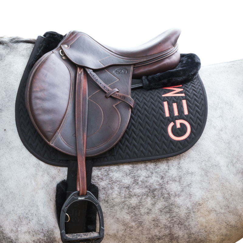 GEM - Tapis de selle Ten noir/ corail