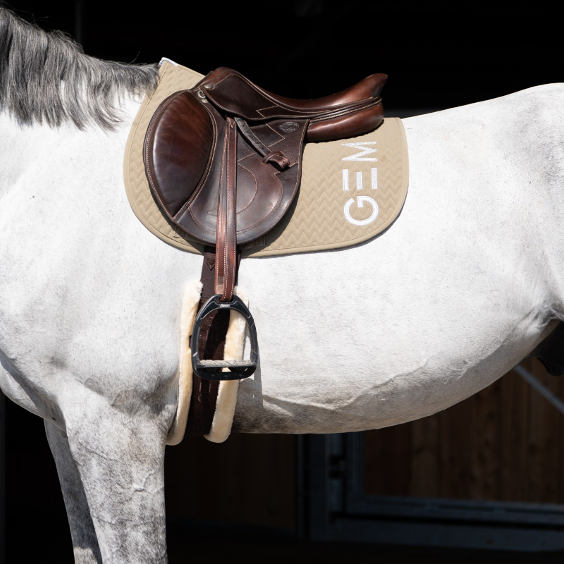 GEM - Tapis de selle Ten latte