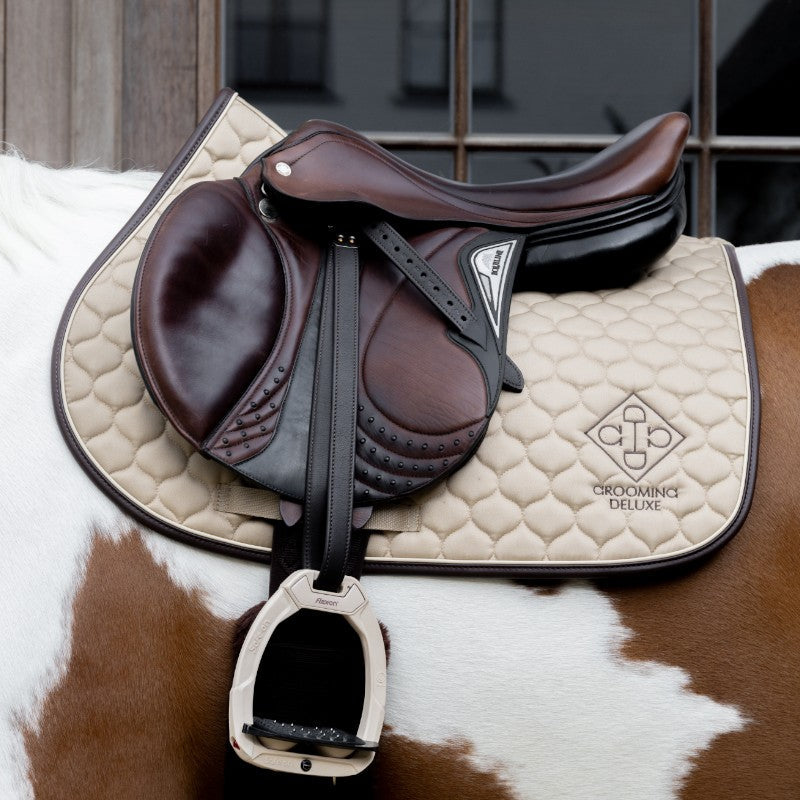 Grooming Deluxe - Tapis de selle Grooming Deluxe beige