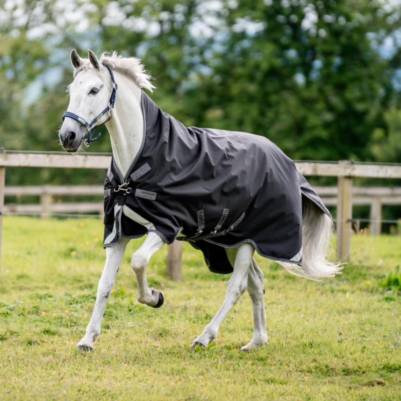 Horseware - Couverture d'extérieur Rambo Wug Turnout noir/ thunderstorm grey/ argent 400g | - Ohlala