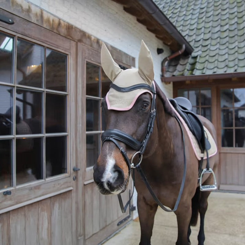 Kentucky Horsewear - Bonnet pour chevaux anti-bruits softshell beige/ vieux rose