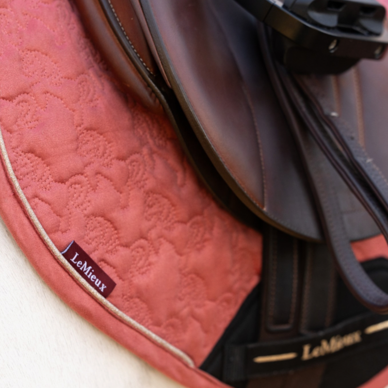 Tapis de selle Square Close Contact Suede Mini spiced earth - LeMieux