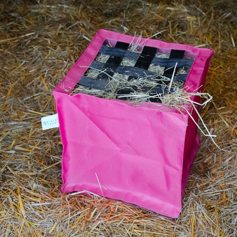 Natural' Innov - Sac à foin Natural'Kub édition limitée Octobre Rose