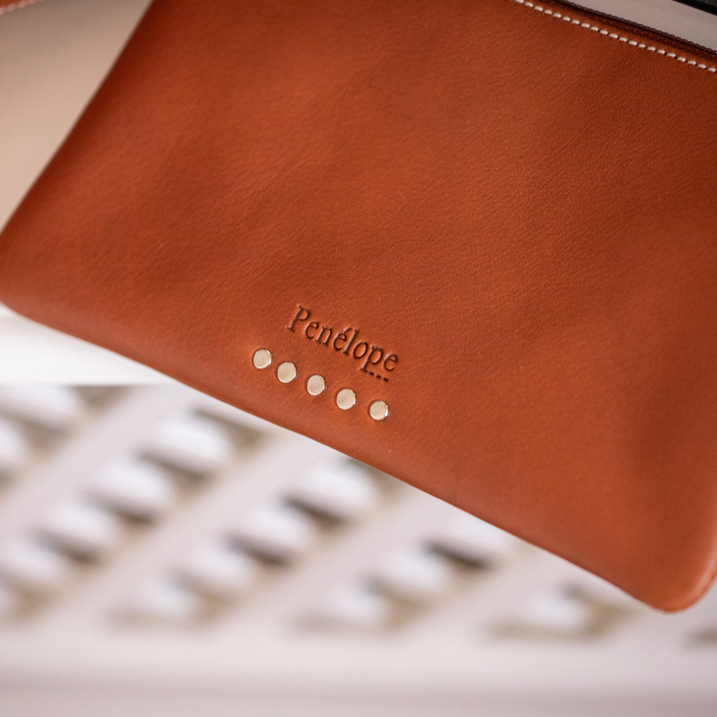 Pénélope - Pochette Fifi cognac