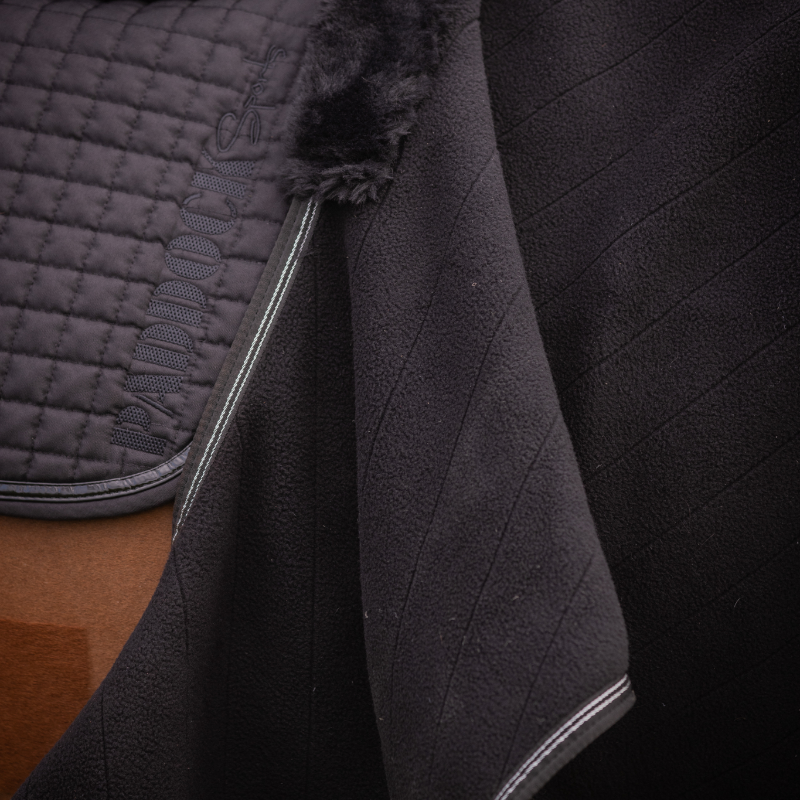 Paddock Sports - Couvre-reins polaire Diagonal noir