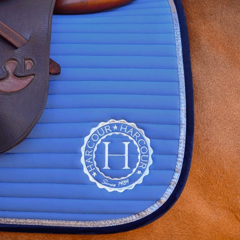 Harcour - Tapis de selle Karembar bleu français | - Ohlala