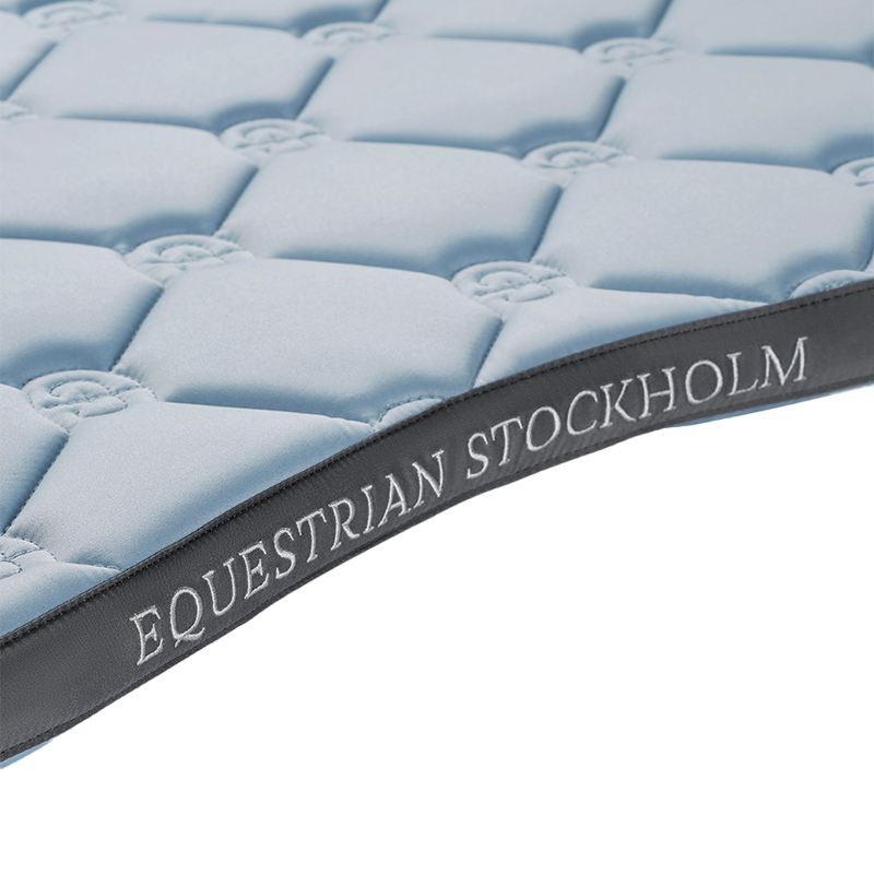 Equestrian Stockholm - Tapis de selle Pastel ice blue | - Ohlala