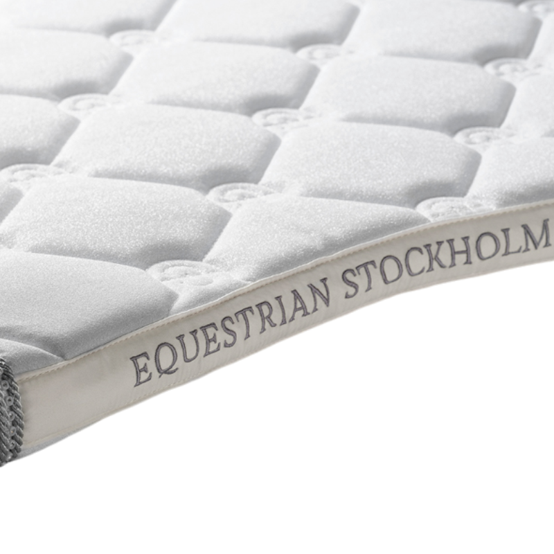 Equestrian Stockholm - Tapis de dressage Timeless White Glimmer blanc