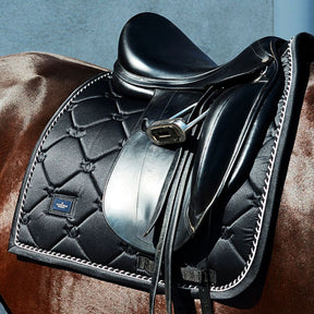 Equestrian Stockholm - Tapis de dressage Black Edition | - Ohlala