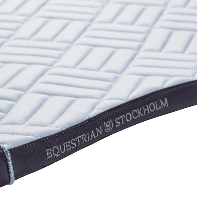 Equestrian Stockholm - Tapis de dressage Modern White Dark Violet | - Ohlala