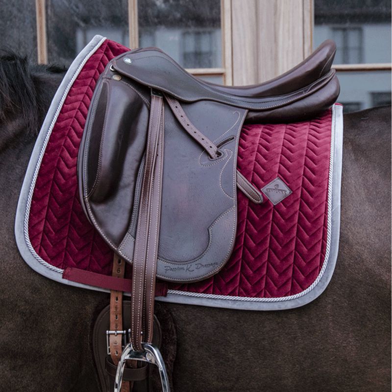 Kentucky Horsewear - Tapis de dressage velvet contrast bordeaux | - Ohlala