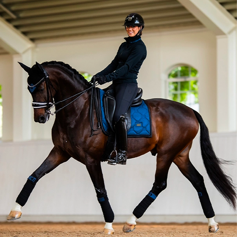 Equestrian Stockholm - Tapis de dressage Polar Night Glimmer | - Ohlala