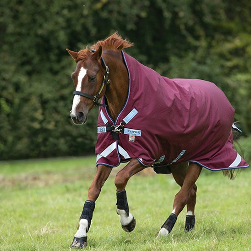 Horseware - Couverture d'extérieur Rambo Wug encolure montante Turnout bordeaux/ marine 200g | - Ohlala