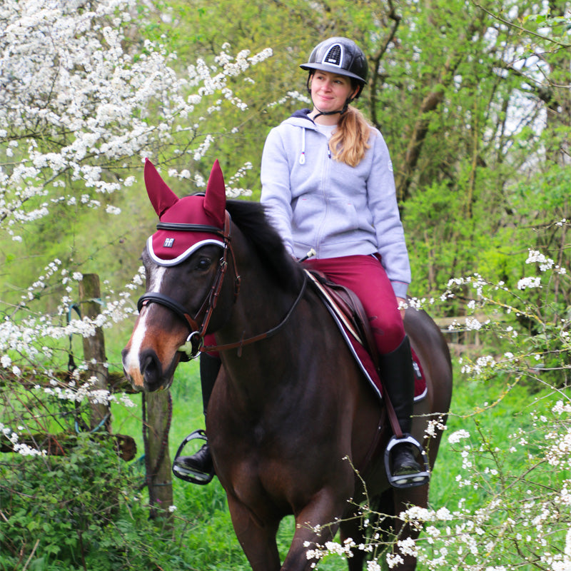 Horse Pilot - Bonnet pour chevaux mesh bordeaux/ gris | - Ohlala