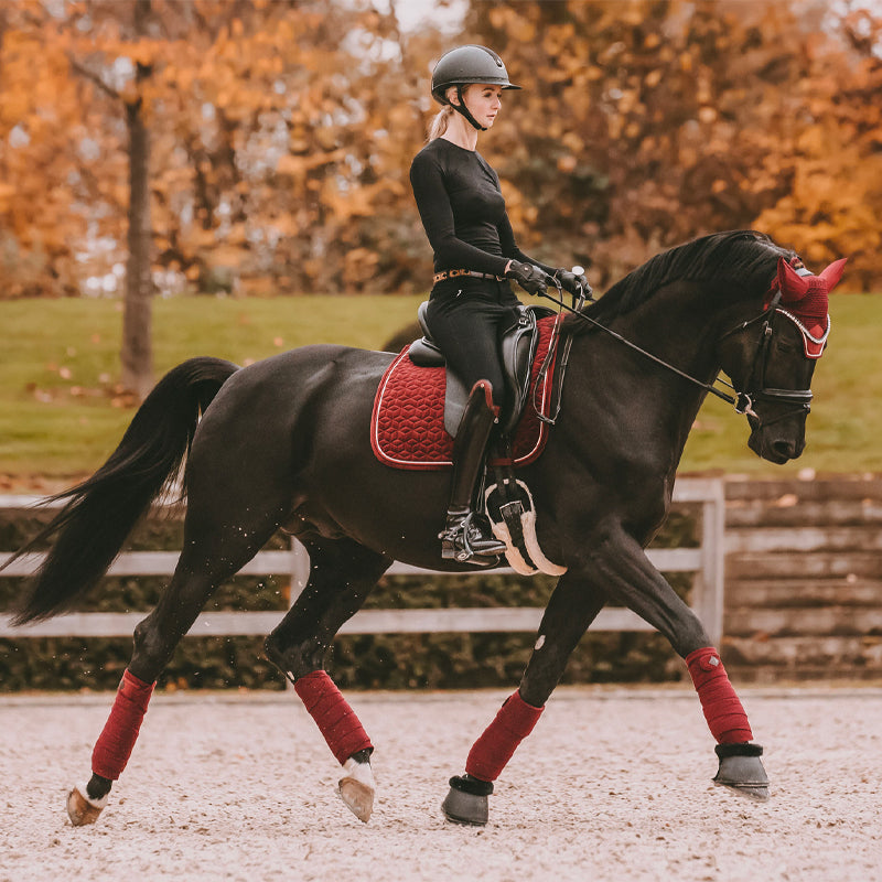 Kentucky Horsewear - Tapis de dressage Velvet bordeaux | - Ohlala