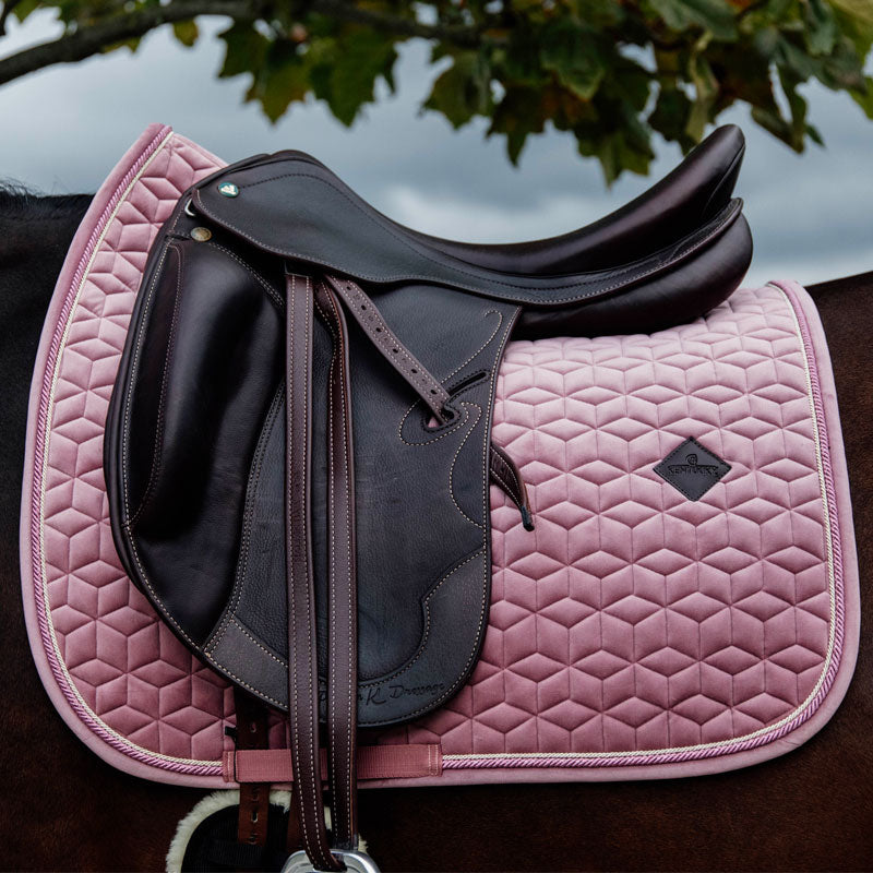 Kentucky Horsewear - Tapis de dressage Velvet Vieux Rose | - Ohlala