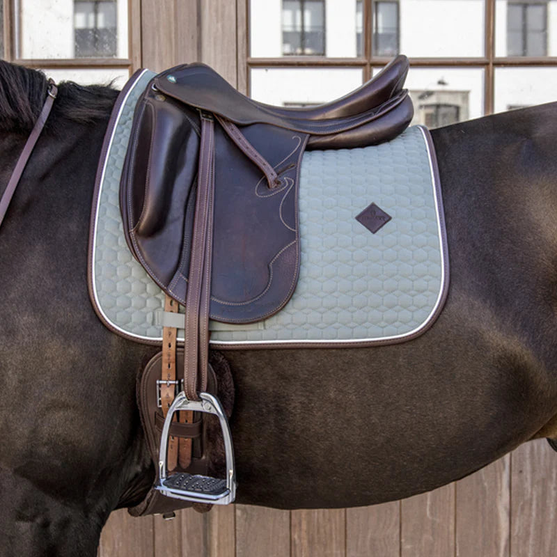 Kentucky Horsewear - Tapis de selle classic cuir dressage dusty green | - Ohlala